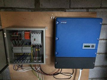 China Fanless Domestic Solar Inverter / Solar Ac Pump Controller Wall Mounting Installation supplier